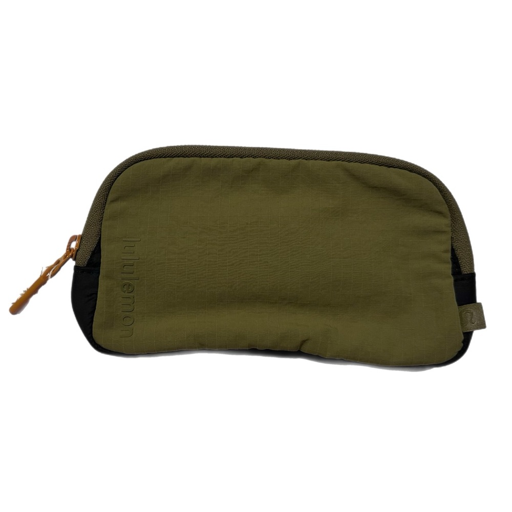 Lululemon Mini Belt Bag- NWT